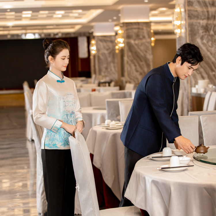 高端五星酒店餐飲服務員的女性制服 優雅、專業與品牌形象的完美融合